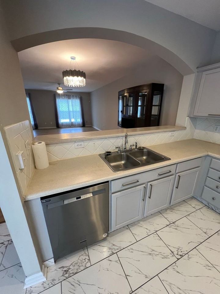 821 Tulip Poplar Way - Photo 6 of 21