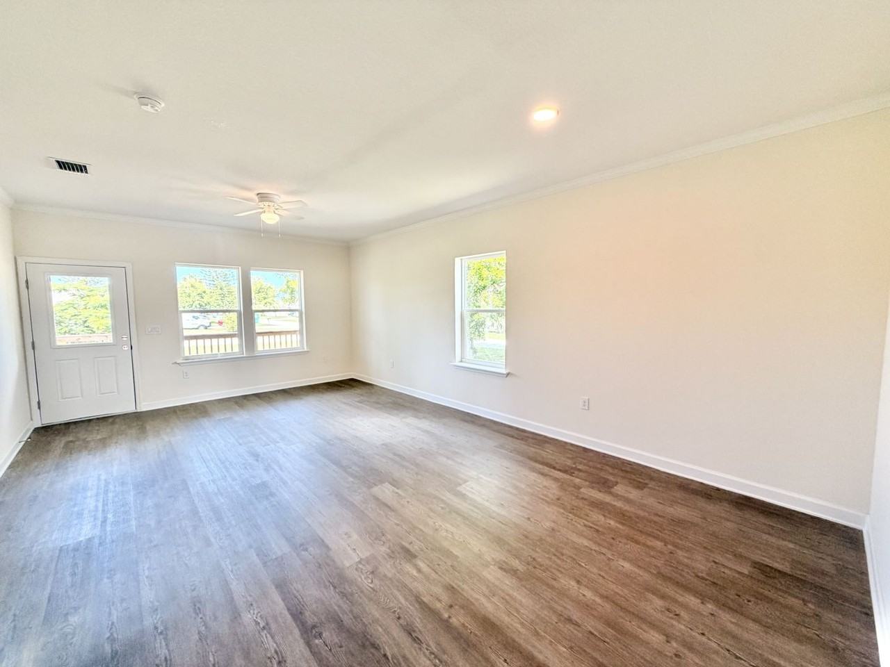 4861 Catalina Dr - Photo 4 of 14