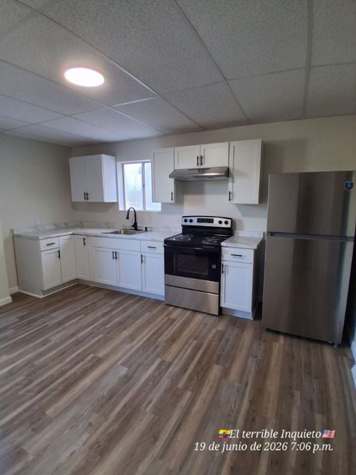 115 W 8th Ave - Photo 6 of 19