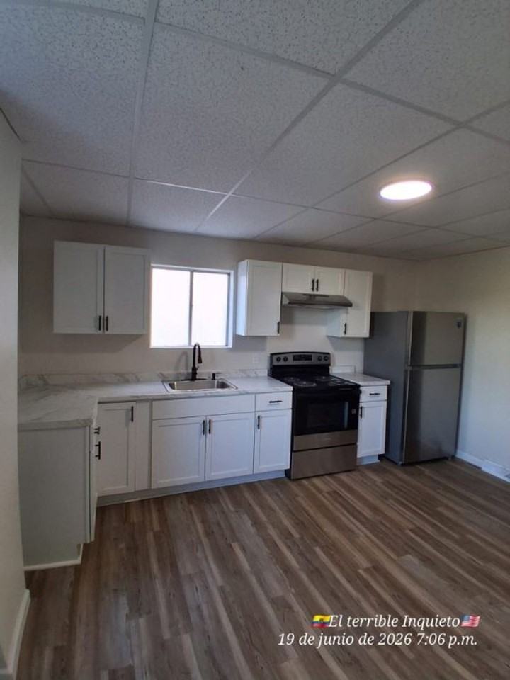 115 W 8th Ave - Photo 7 of 19