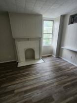 1008 Collier St - Photo 1 of 1
