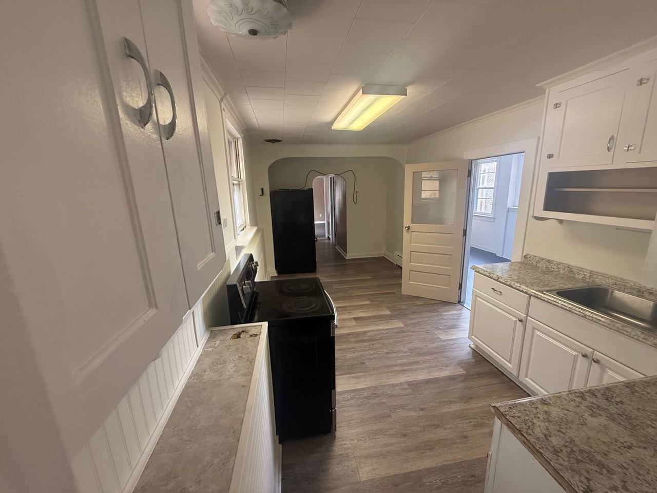 113 W Main St - Photo 3 of 20