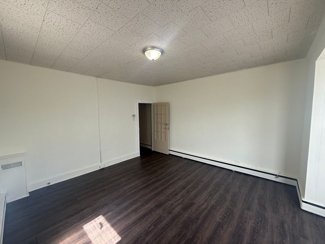 113 W Main St - Photo 5 of 20