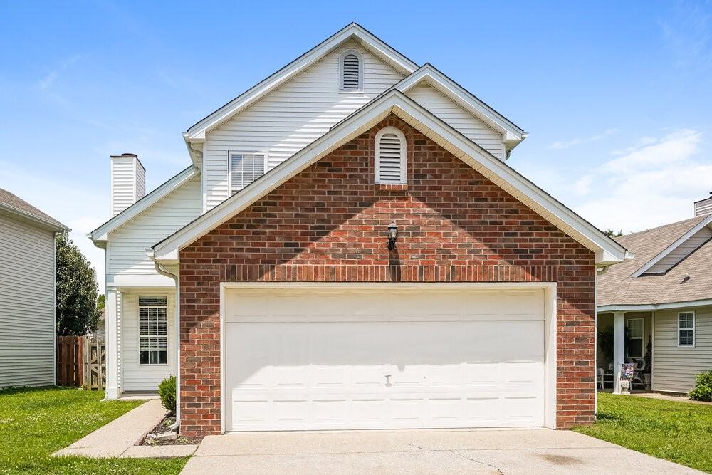 909 Bexhill Ct S