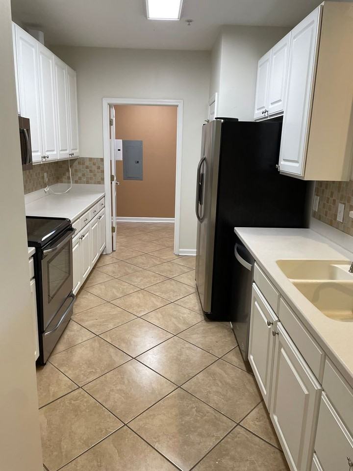 235 Woodlands Way #13 - Photo 6 of 47