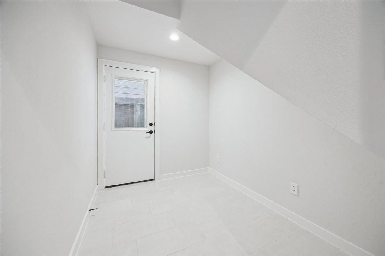 1603 Patterson St #E - Photo 6 of 31