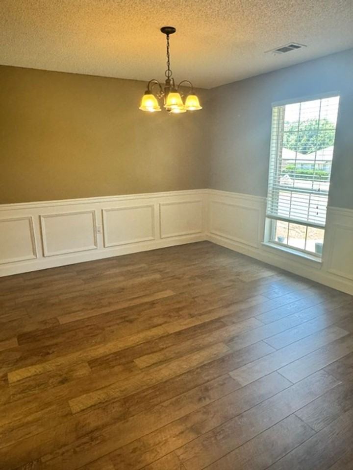 712 Denise Dr - Photo 6 of 39