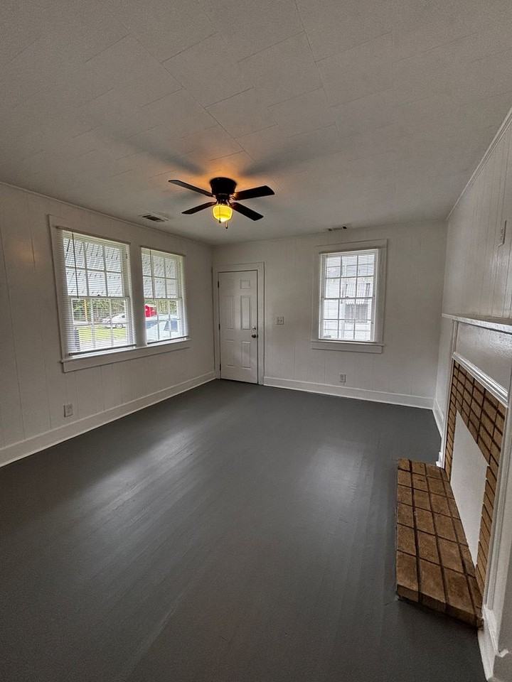 114 Calvary Dr - Photo 3 of 13