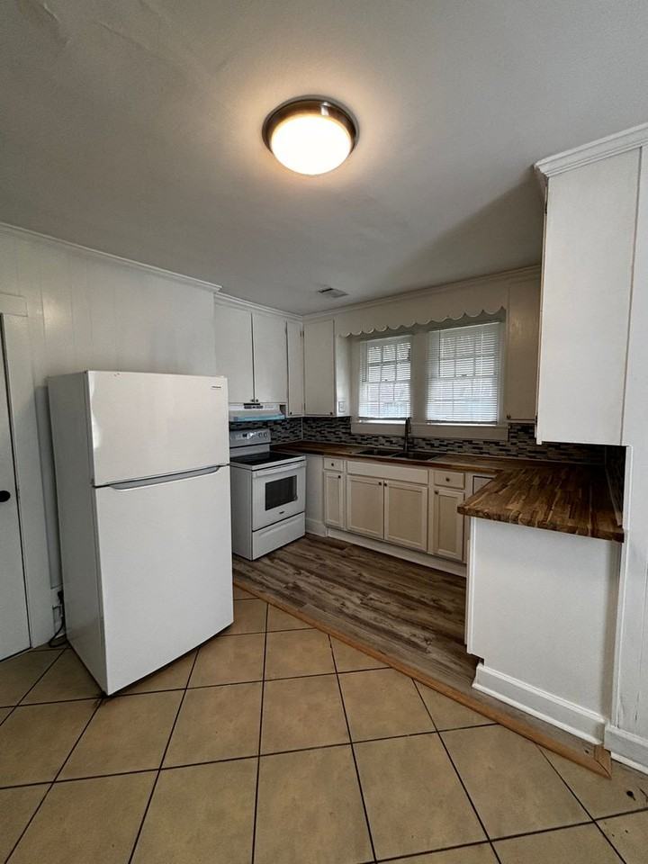 114 Calvary Dr - Photo 5 of 13