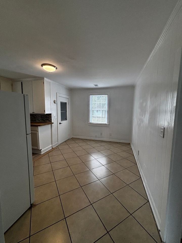 114 Calvary Dr - Photo 6 of 13