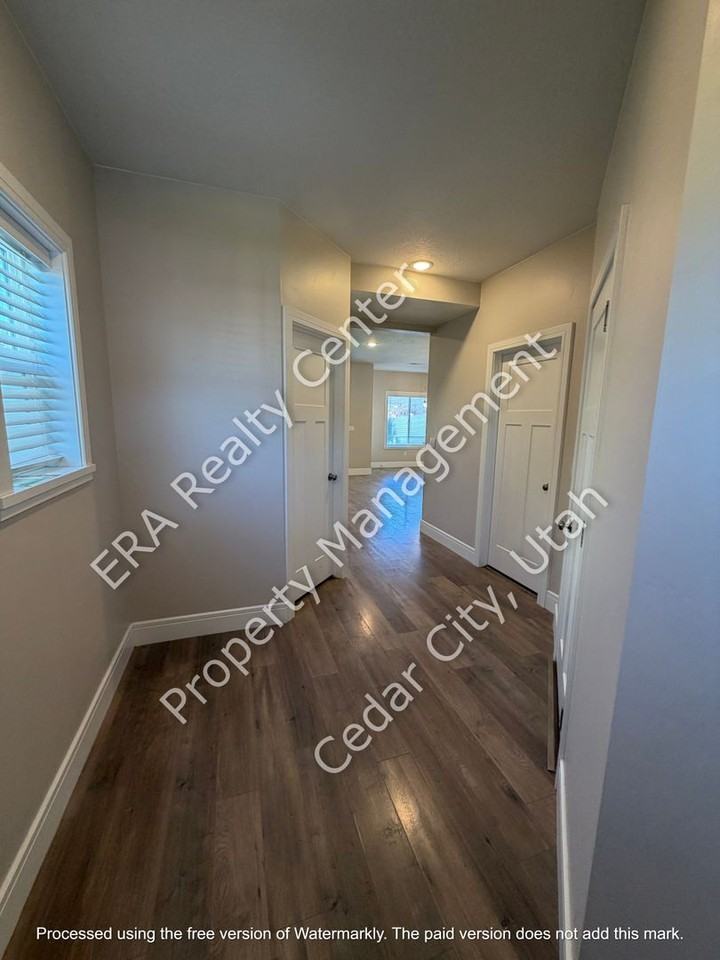 2854 W 220 N - Photo 4 of 20