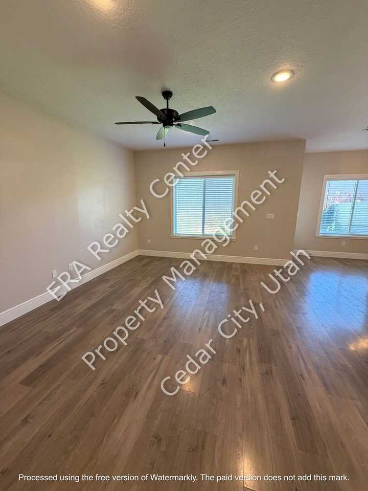 2854 W 220 N - Photo 6 of 20