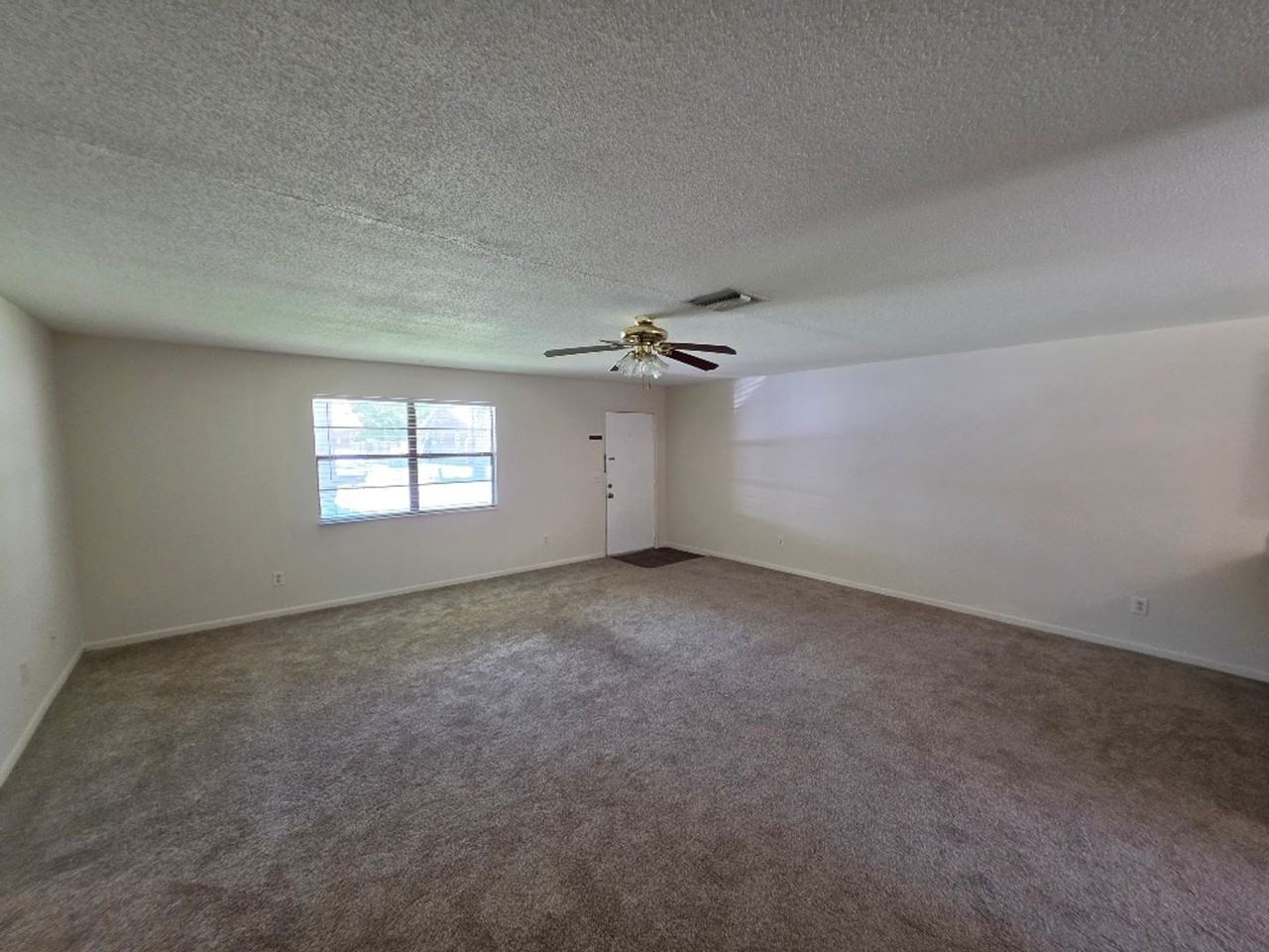 1512 Juniper Dr - Photo 5 of 14