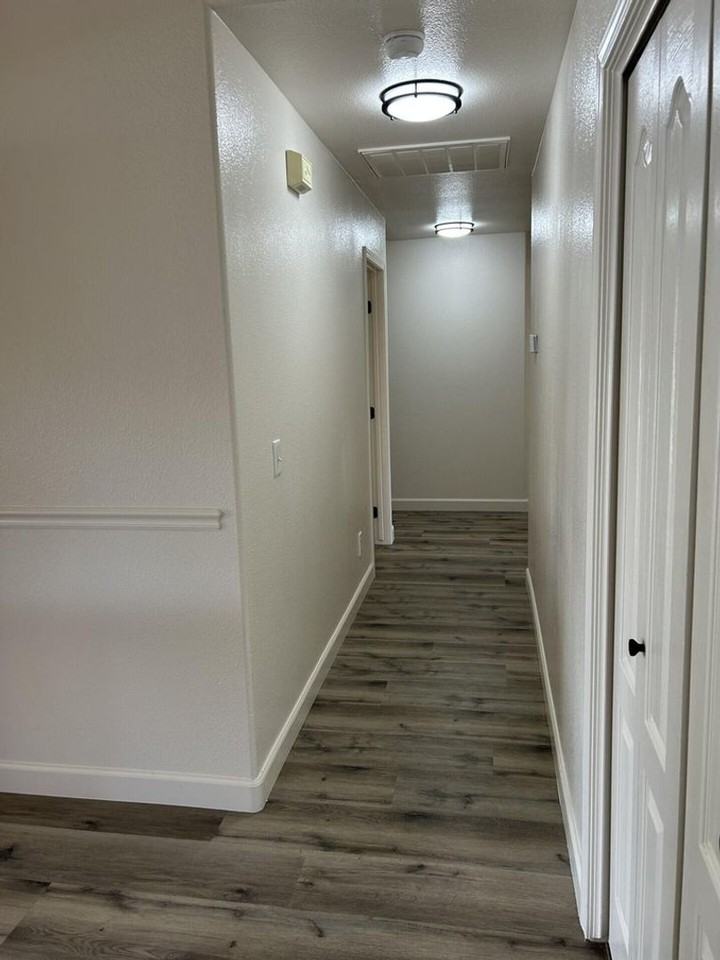 4724 W Manor Ct - Photo 7 of 20