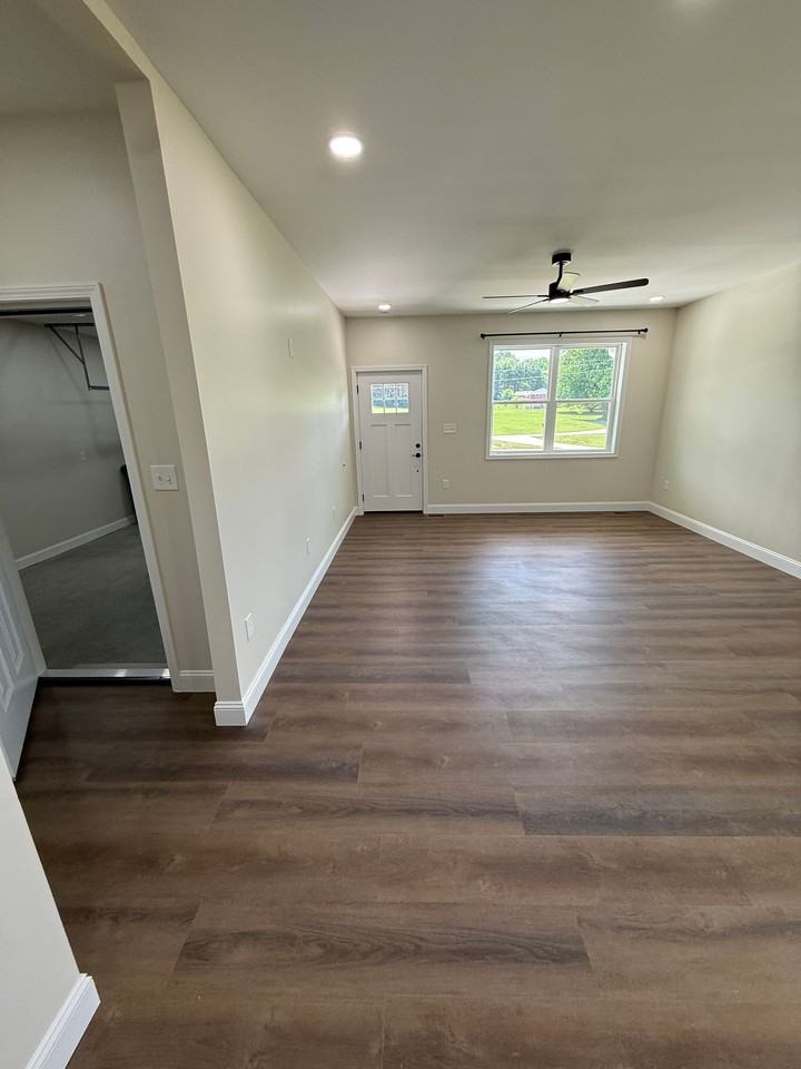1355 Joe Stephens Rd - Photo 7 of 32