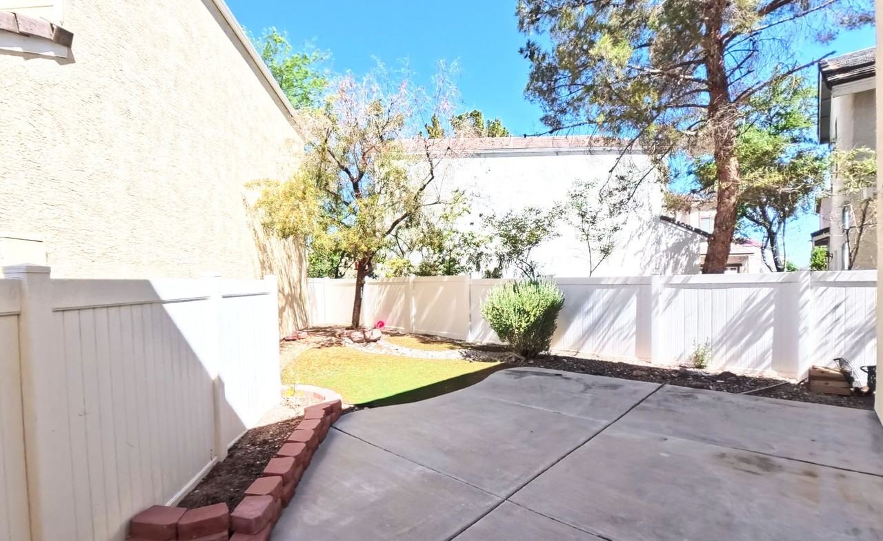 10403 Adams Chase St - Photo 7 of 40