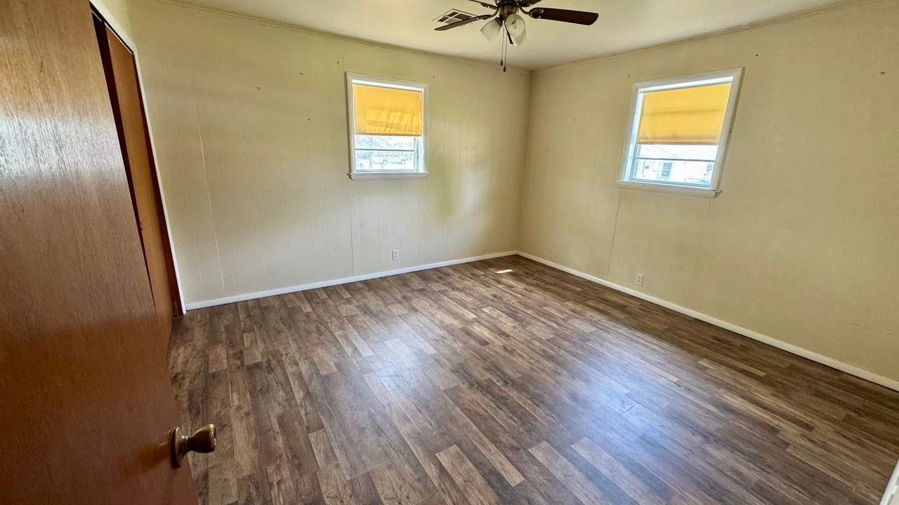 410 S 7th St - Photo 6 of 12