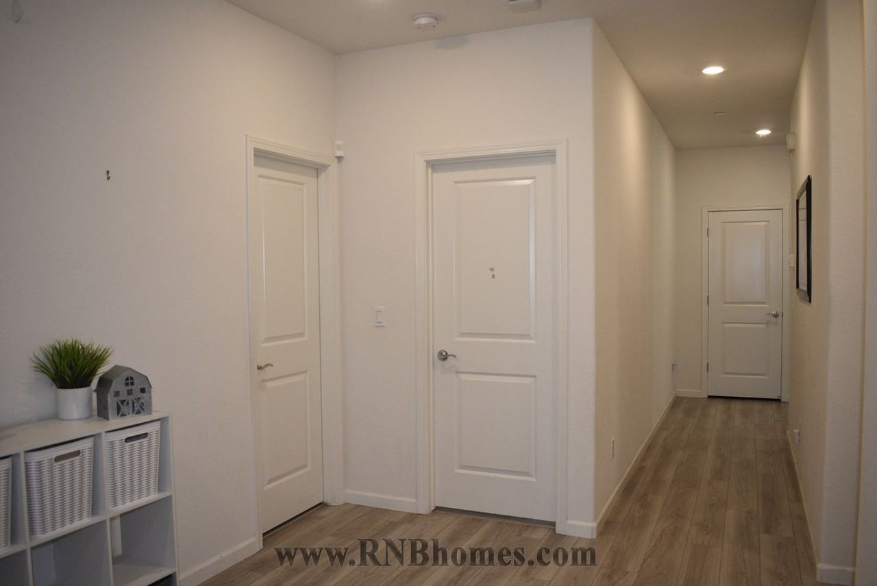 1048 Merrimack St - Photo 4 of 19