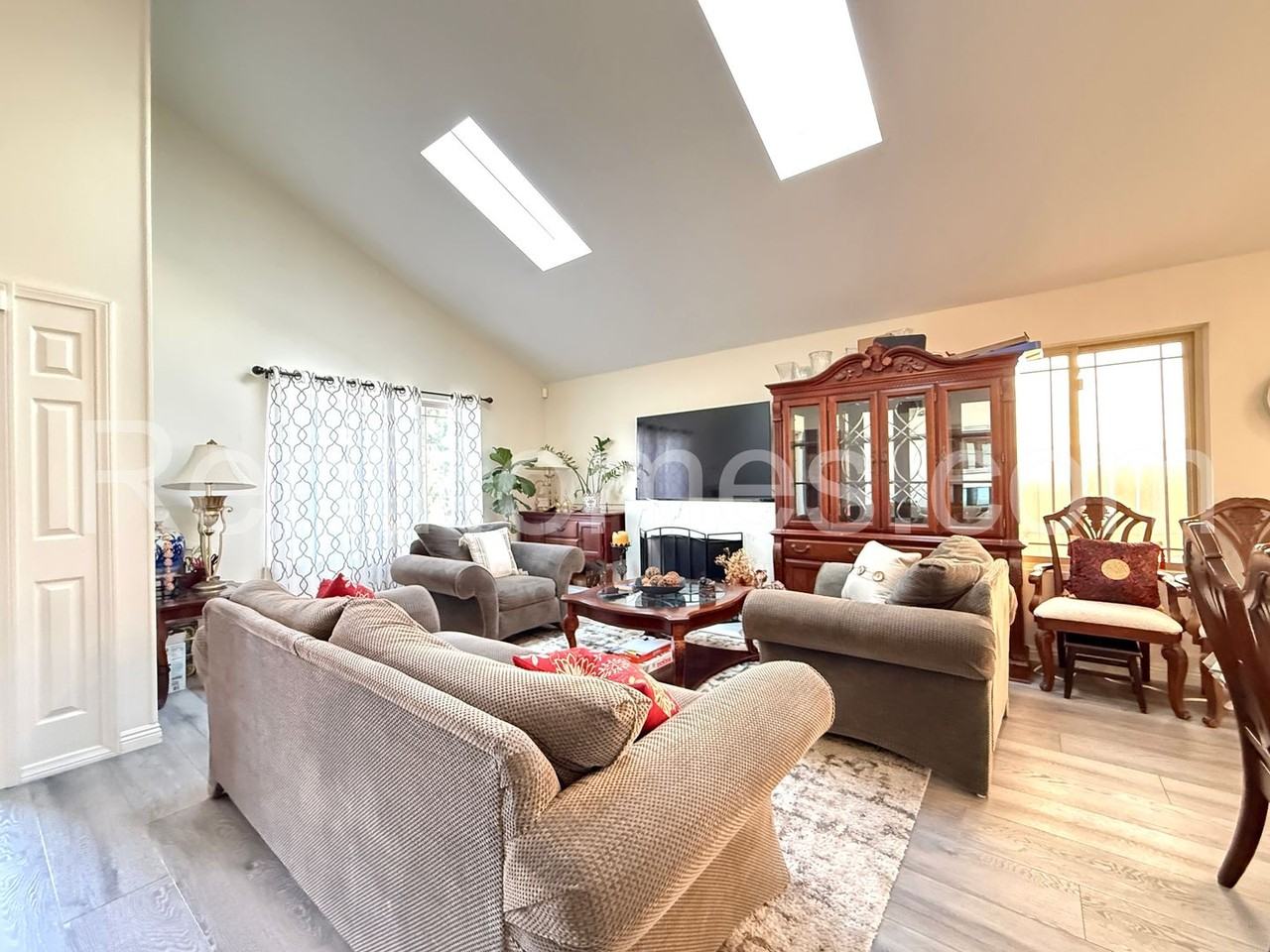 10990 Red Rock Dr - Photo 3 of 26