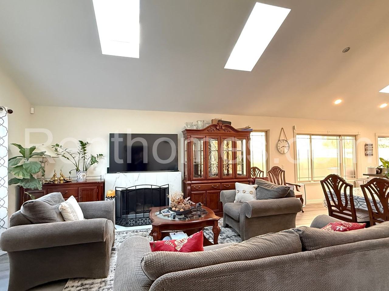 10990 Red Rock Dr - Photo 5 of 26