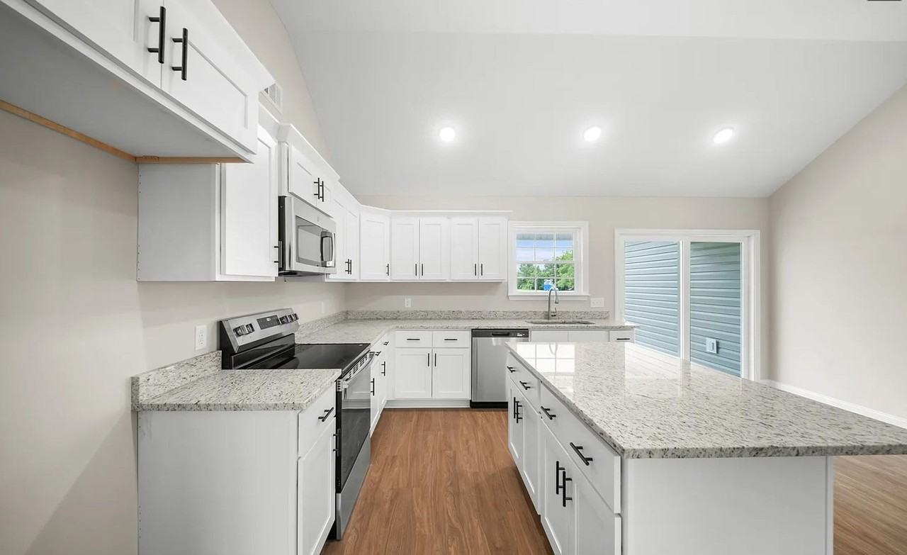 106 Enclave Ct - Photo 2 of 18