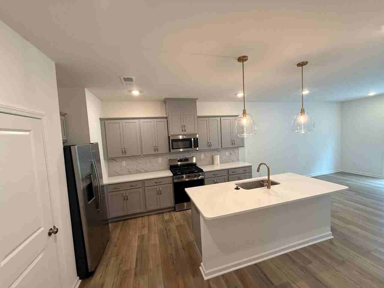 3113 Lilac Grove Dr - Photo 3 of 26