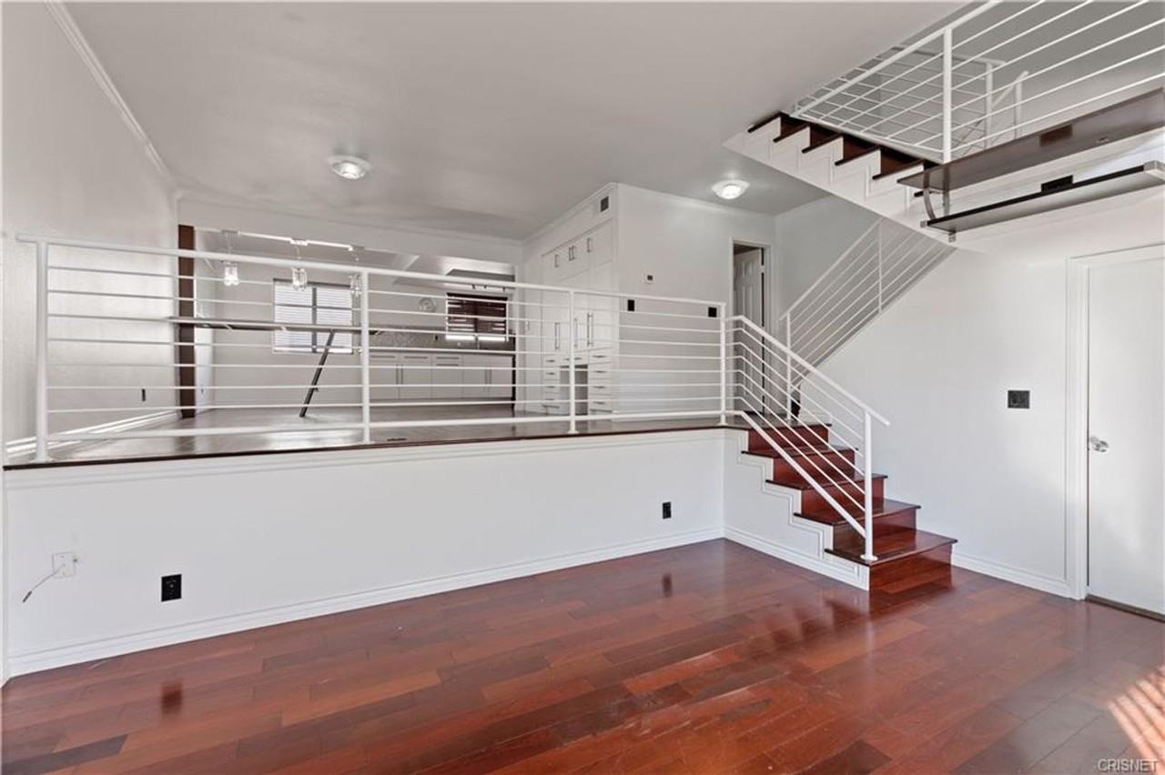 13243 Vanowen St #3 - Photo 3 of 18