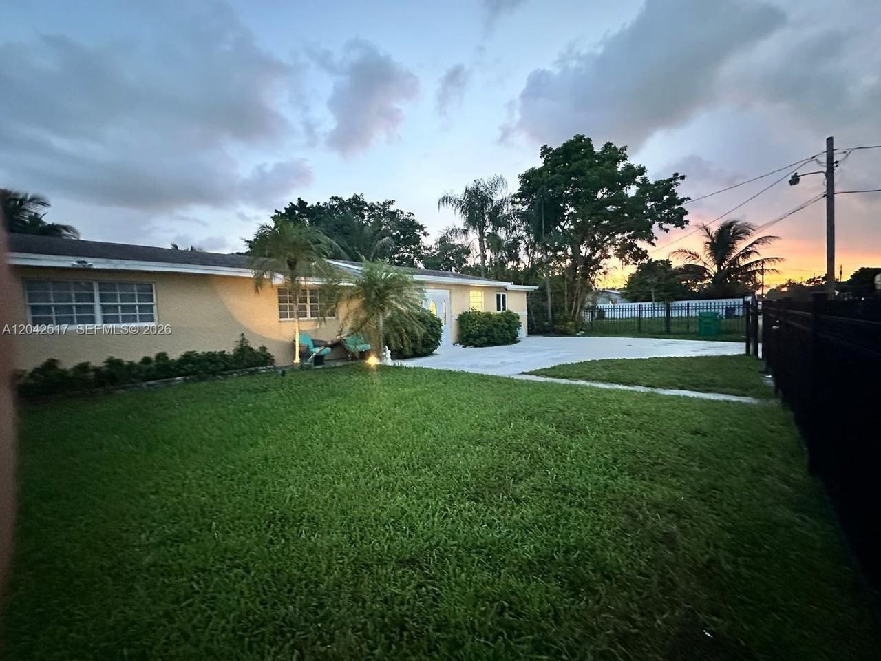 1270 Nw 111th St - Photo 4 of 12
