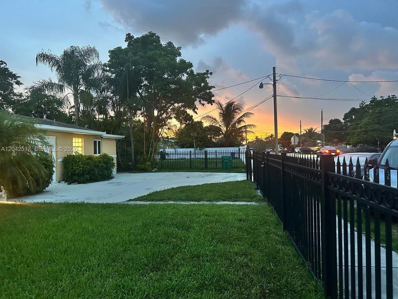 1270 Nw 111th St - Photo 5 of 12