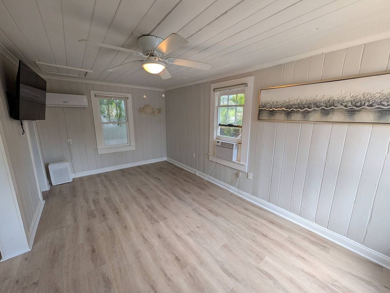 2562 Loma Linda St - Photo 5 of 18