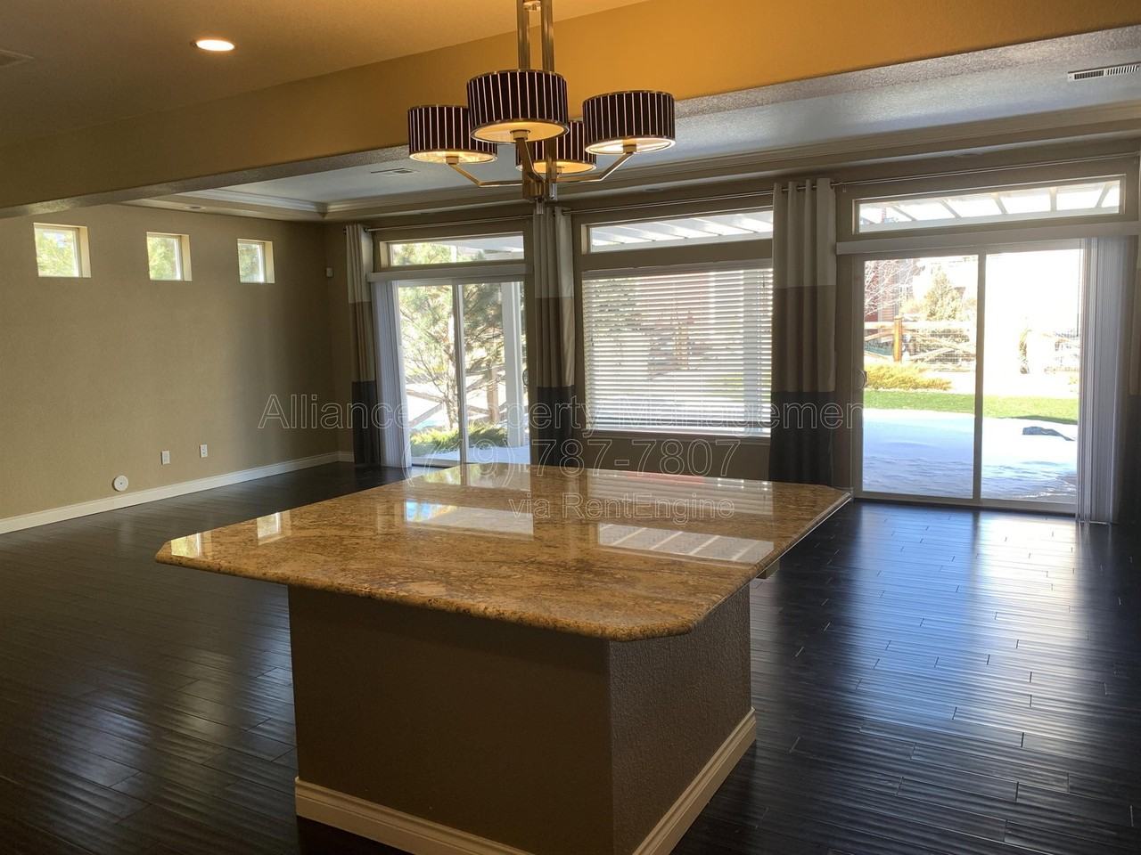 8284 Cypress Wood Dr - Photo 5 of 23