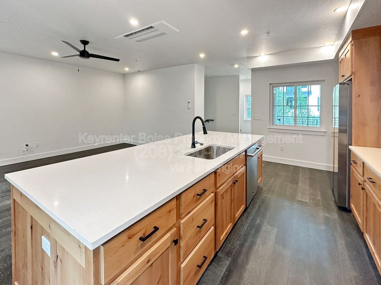 3586 N Adams St - Photo 6 of 27