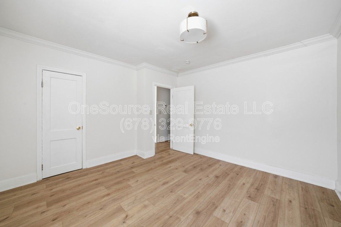 1264 Hartford Ave Sw - Photo 7 of 13