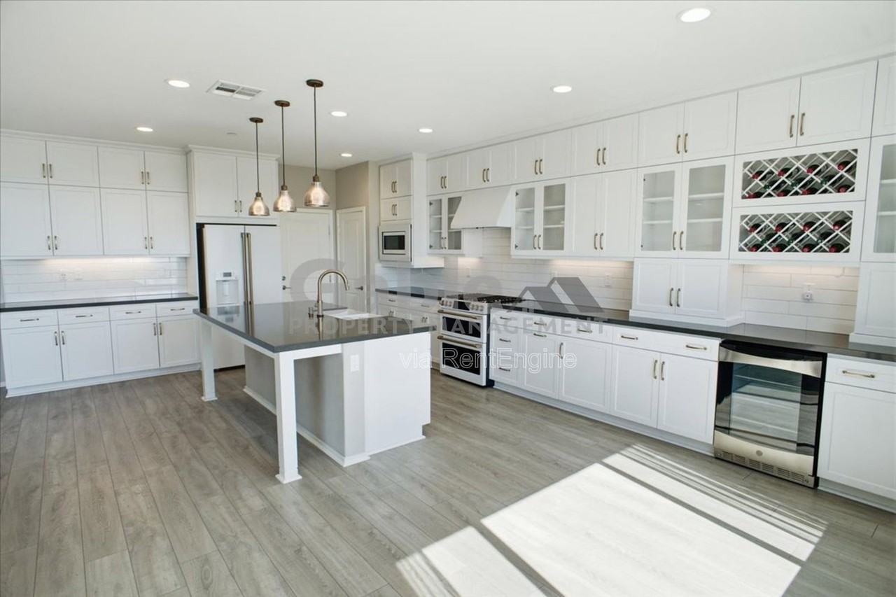 18262 Astro Ct - Photo 5 of 31