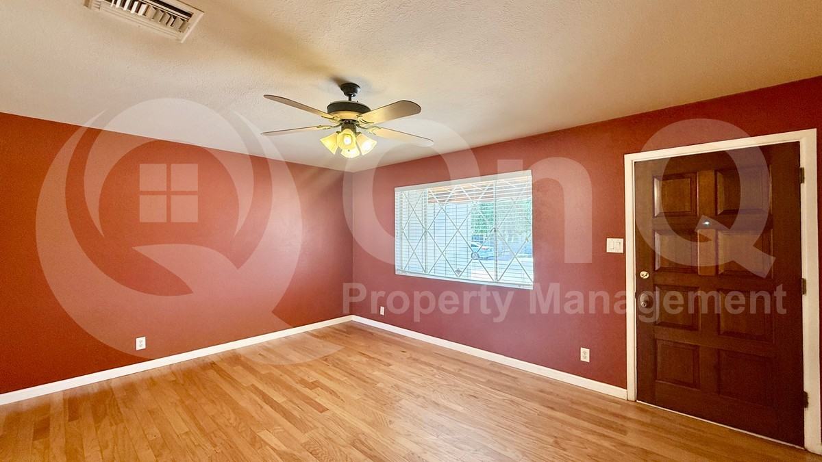104 E Taylor St - Photo 3 of 16