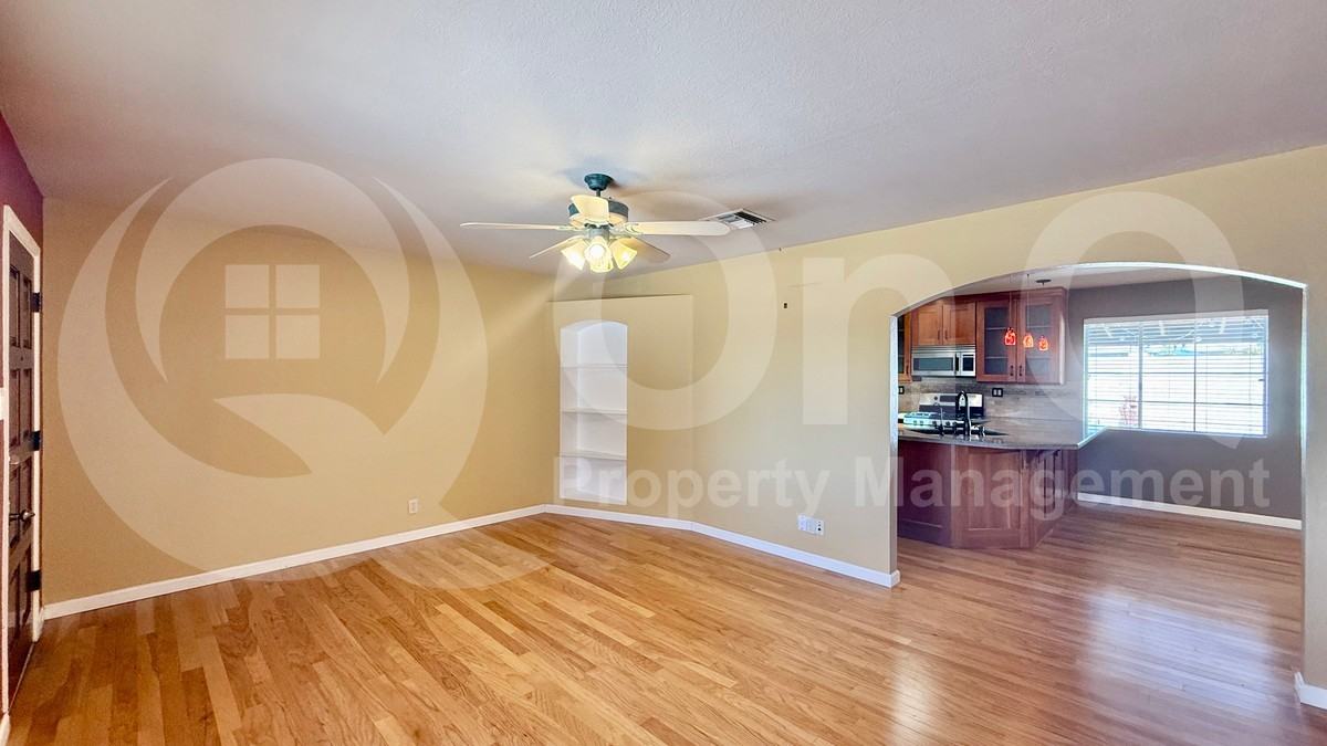 104 E Taylor St - Photo 5 of 16