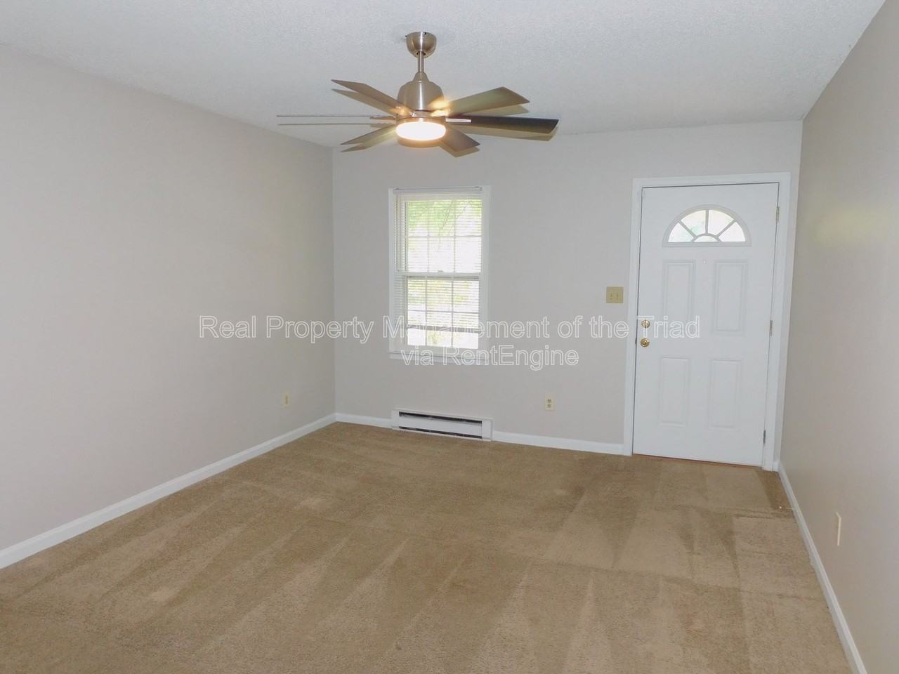 2006 Creekwood Dr - Photo 2 of 20