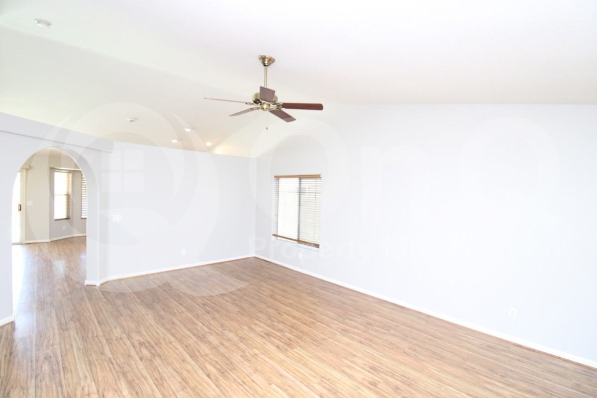 16149 N 163rd Dr - Photo 6 of 19