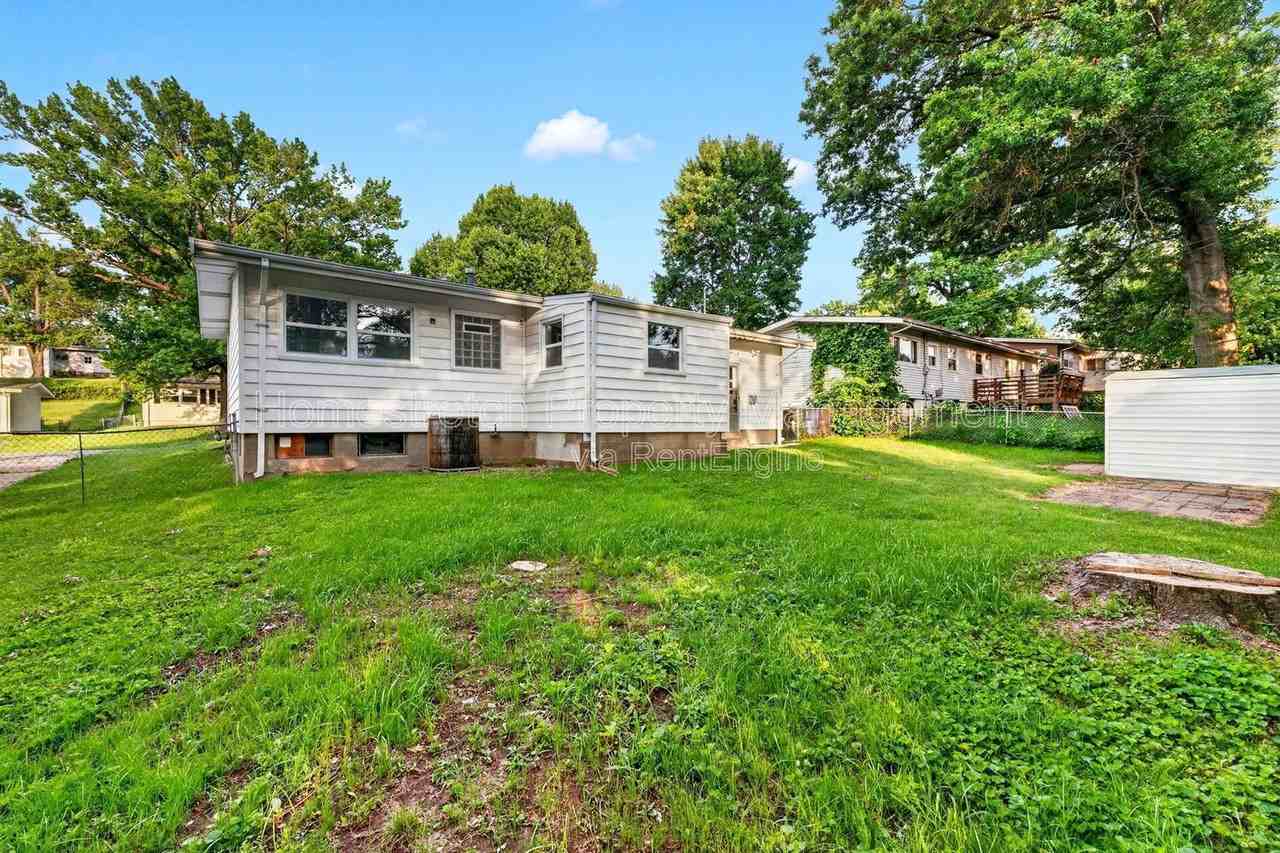 9219 Ellison Dr - Photo 4 of 27