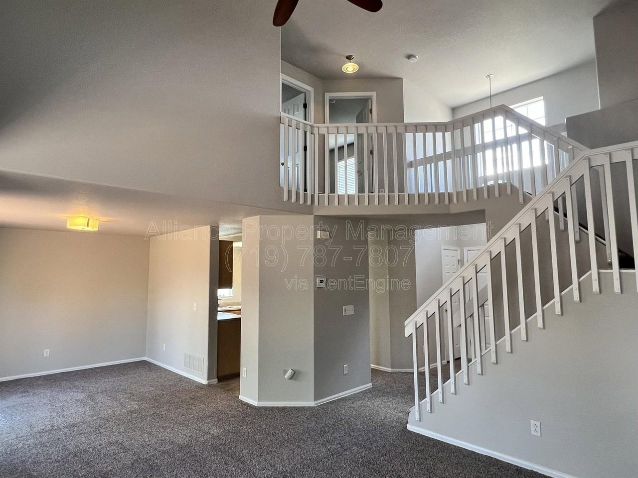 5671 Vermillion Bluffs Dr - Photo 6 of 37