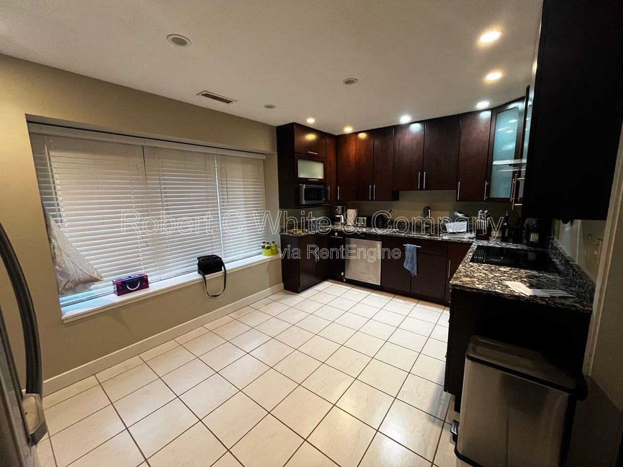 31 Farmington Chase Cres - Photo 5 of 30