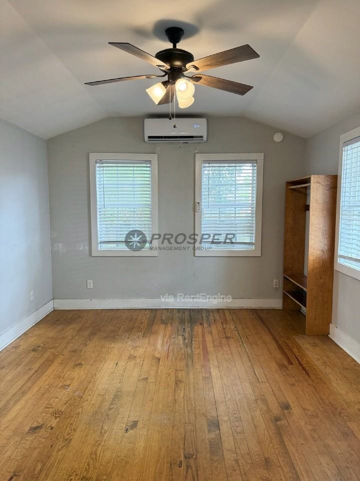 53 Cypress St #B - Photo 3 of 10