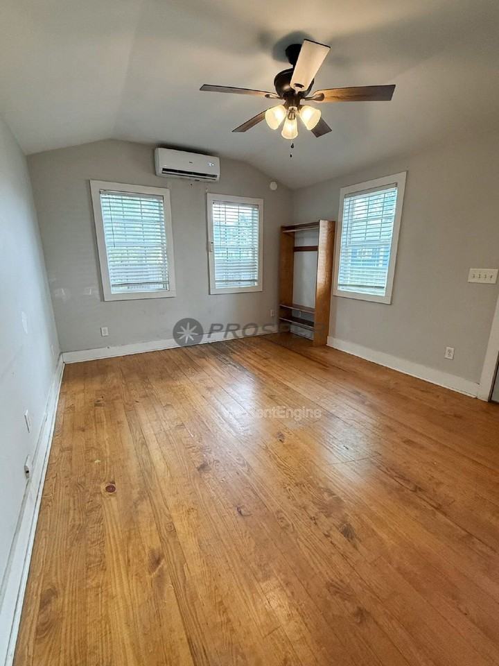53 Cypress St #B - Photo 4 of 10