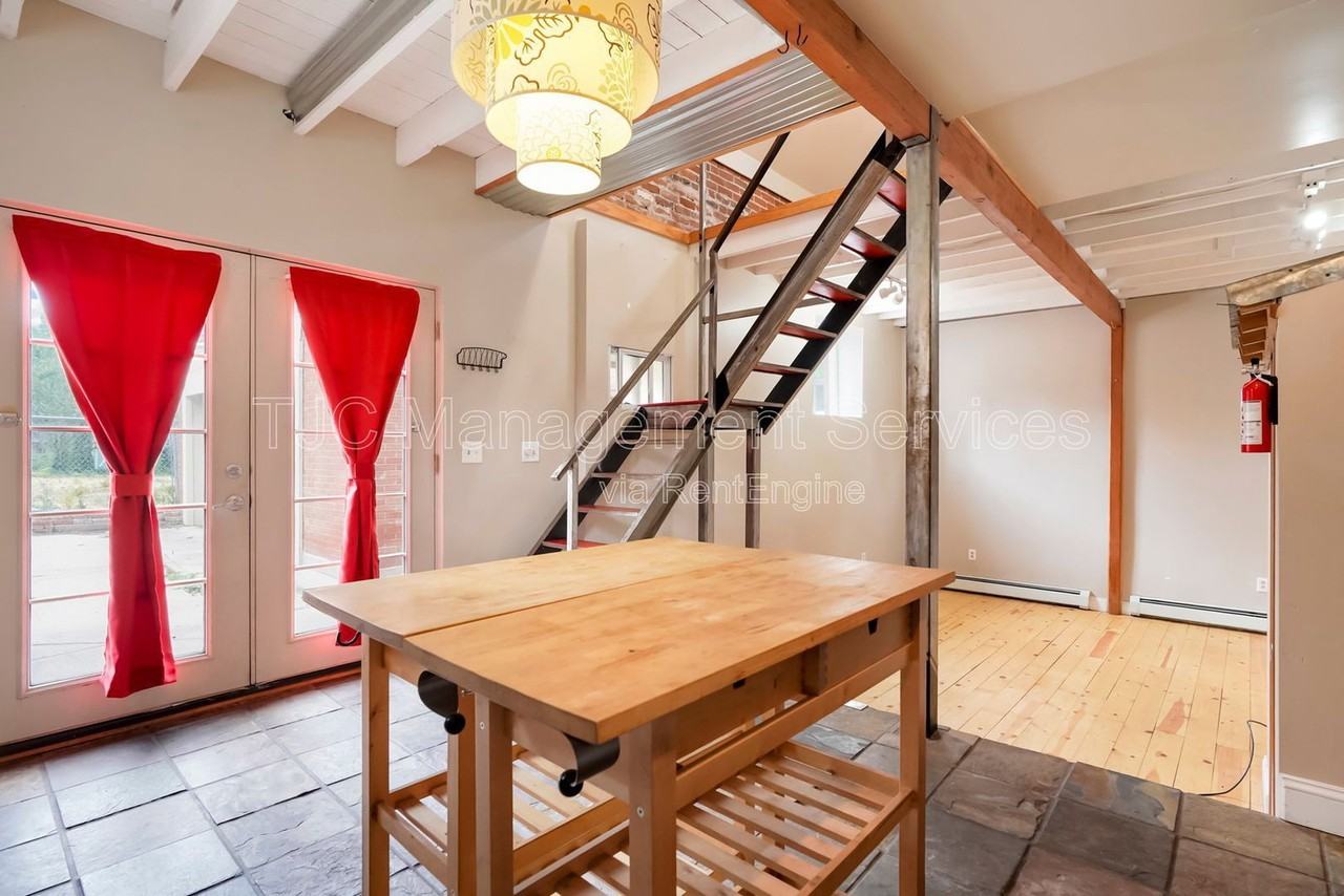1565 Race St - Photo 5 of 11