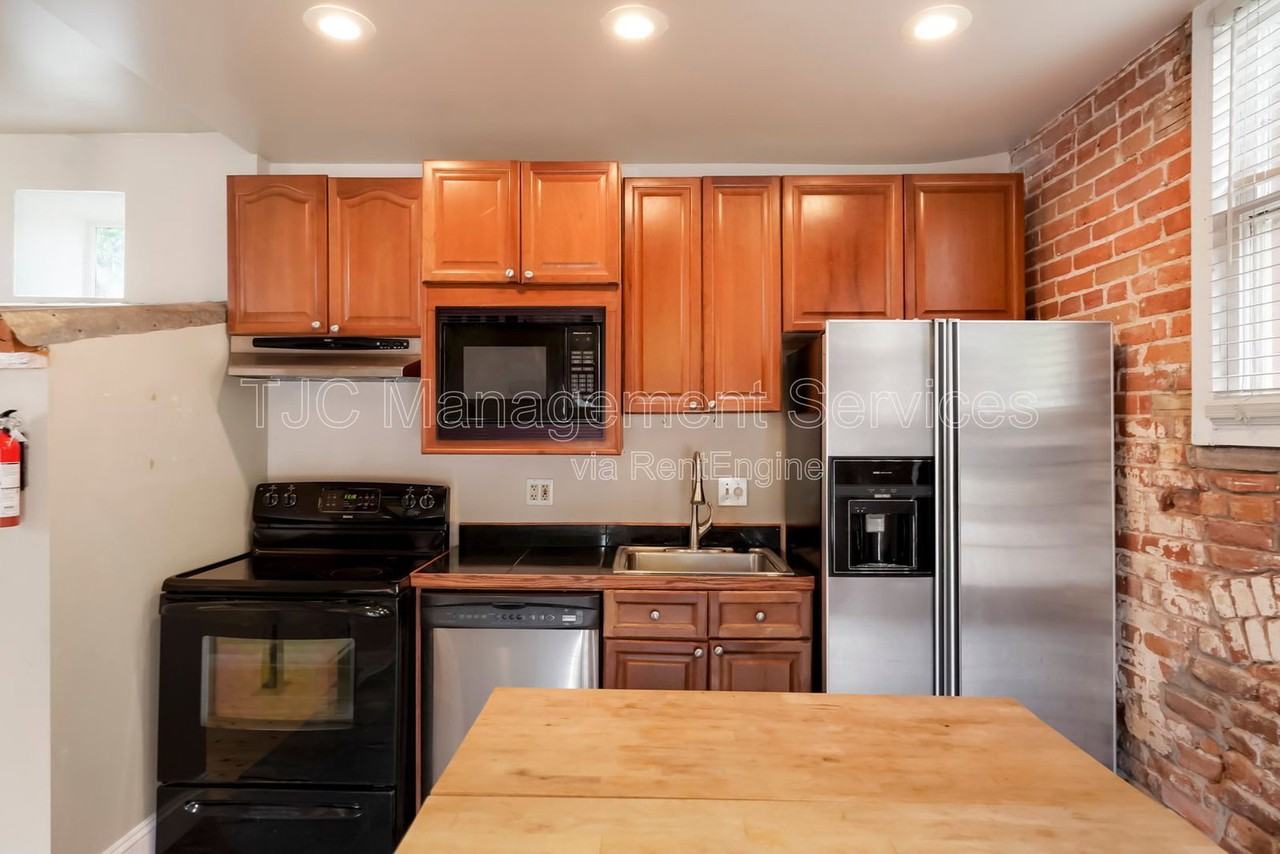 1565 Race St - Photo 6 of 11