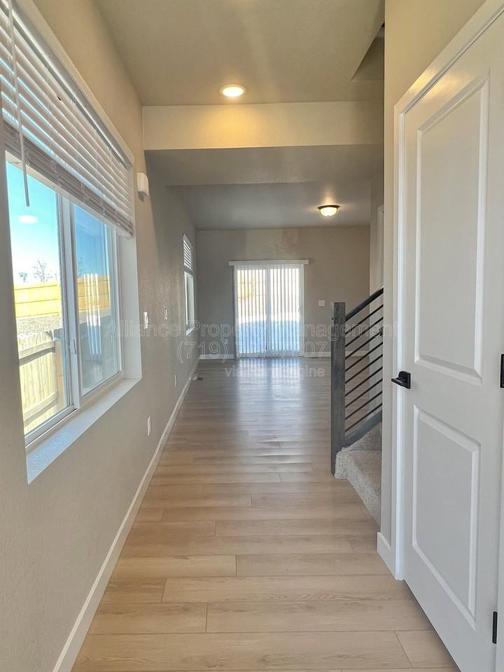 11120 Anhinga Ct - Photo 2 of 25