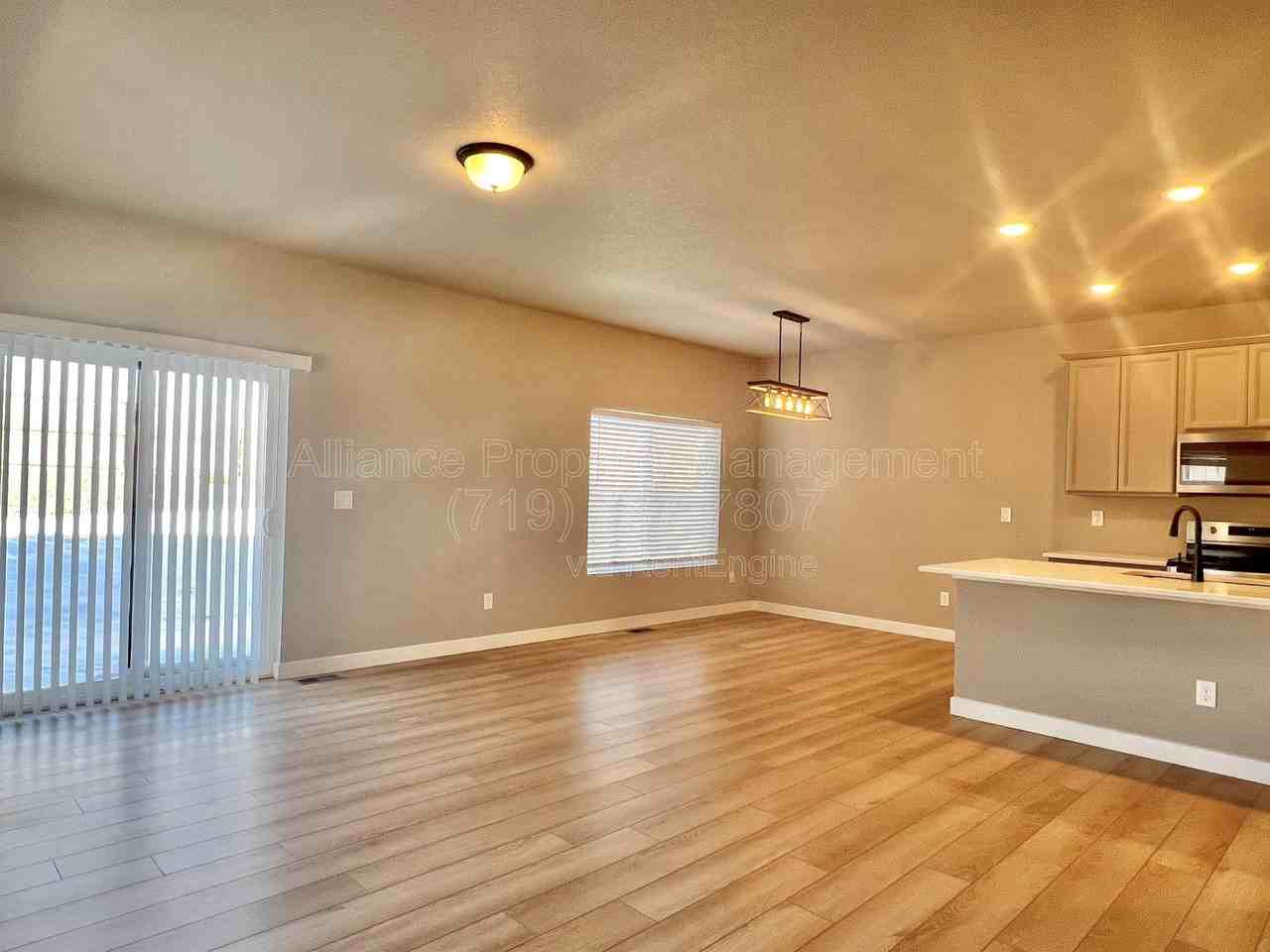 11120 Anhinga Ct - Photo 3 of 25