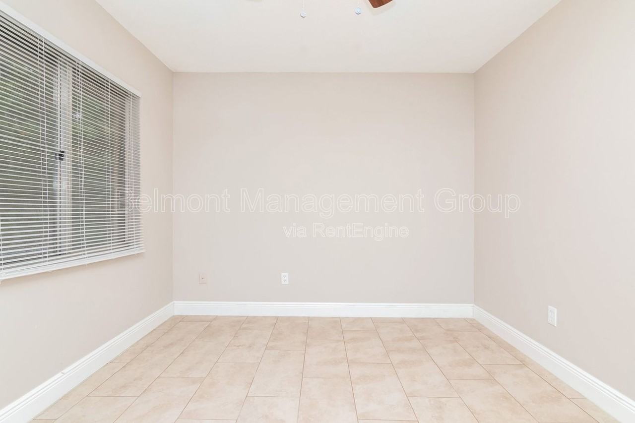 1848 Bonneville Dr - Photo 6 of 9