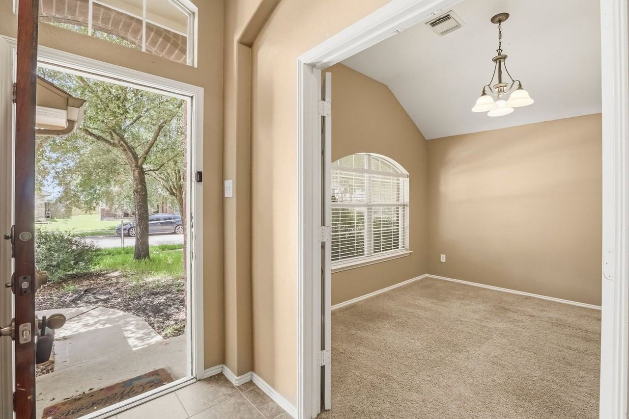 9618 Red Rugosa Dr - Photo 3 of 28