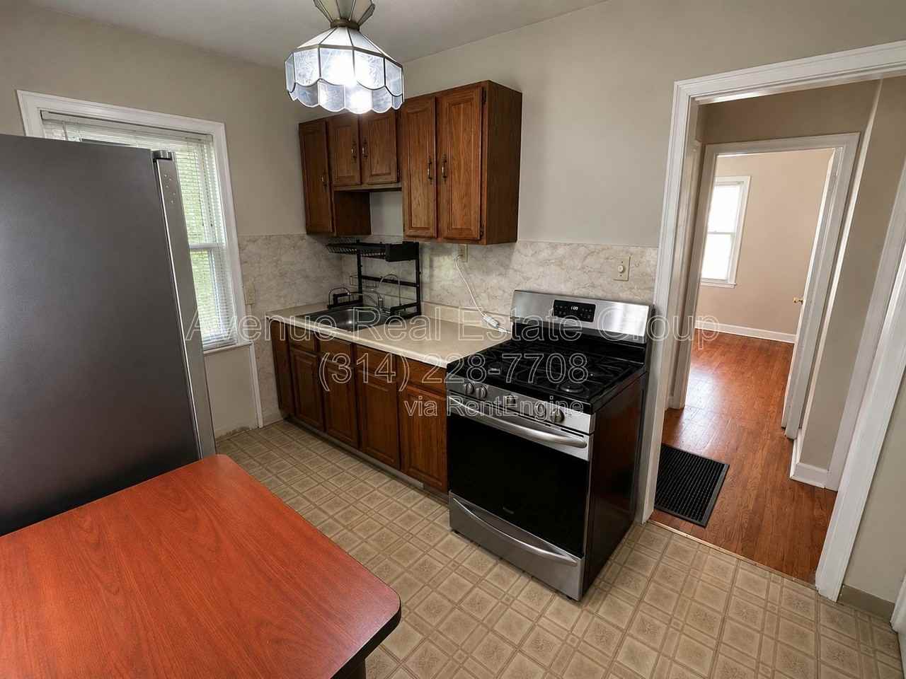 7712 Brocton Ct - Photo 5 of 9
